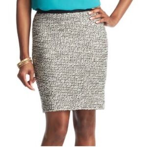NWT LOFT black and white tweed textured pencil skirt, elastic waistband, Size 6